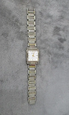 Movimiento de cuarzo de precisión de Gruen Japón acero inoxidable base trasera bisel de metal Foto 1 de 4