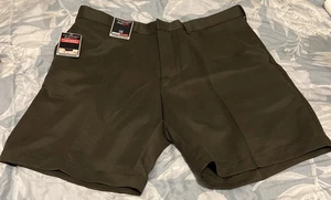 Roundtree & Yorke Shorts Mens 38 Green Travel Smart Comfort Waistband NWT - Picture 1 of 9