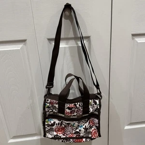 LeSportsac Boston Weekender Sporttasche Blumen Reißverschlusstaschen rundum makellos neu ohne Etikett! - Bild 1 von 12