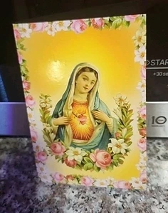 Vintage Domed Crystal Sacred Heart of Mary Pendant on Card Gold Tone - Picture 1 of 4