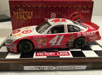 NASCAR 1:24 Scale Diecast JIMMY SPENCER #41 TARGET/Muppets 25th Anniversary 2002 - Image 1 of 4