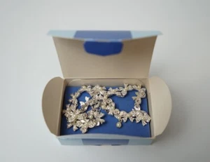 2001 Avon Bow Necklace And Earrings In Orginal Box - Looks New - Picture 1 of 9