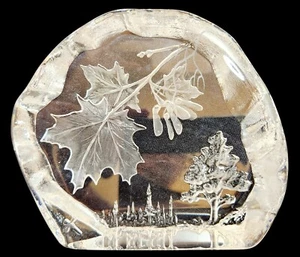 Scultura fermacarte albero foglia acero firmato A. Capredoni cristallo smerigliato inciso - Foto 1 di 22