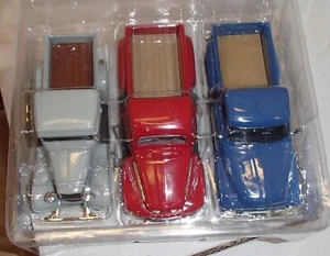 Road Signature Set of 3 Diecast 1:43 Ford Truck 1948 F-1 1953 & 1934 Pickup - Picture 1 of 5