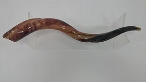 Supporto corno Perspex (Lucite) Shofar per shofar yemeniti adatto a tutte le taglie - Foto 1 di 7