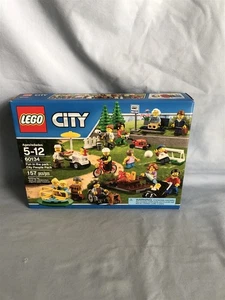 LEGO Set 60134 Spaß im Park Stadtmenschen Packung Neu Fabrikversiegelt Stadt Baby  - Bild 1 von 6