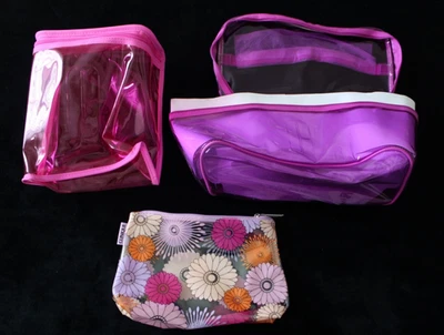 Bolsas de maquillaje de almacenamiento de cosméticos de viaje CLINIQUE rosa y flores cremalleras ¡Lote de 3 NUEVAS! Foto 1 de 4