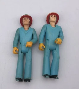 2 figuras de acción de colección Fisher Price Adventure People RESCUE TEAM BLUE FIREMAN - Imagen 1 de 2