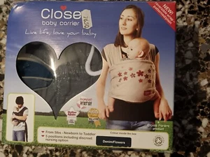 Fascia Trasporto Neonato Closer Baby Carrier poco usata con scatola. Color Jeans - Foto 1 di 3