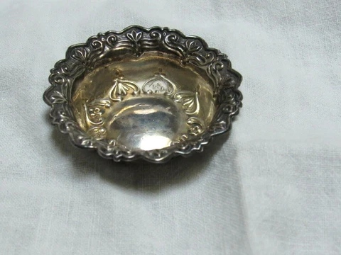 Antique English Sterling Silver Salt Cellar Dip Maker’s Marks Ornate Rare! Cover