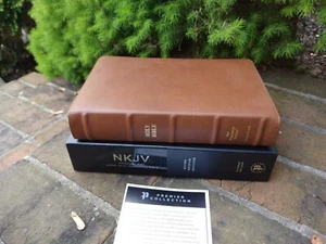 NKJV LARGE PRINT Personal Size End-of-verse Reference Bible Premier Goatskin - Picture 1 of 20