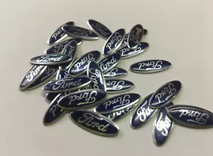 5 adesivi logo chiave auto stile Ford 18x7mm - Foto 1 di 1