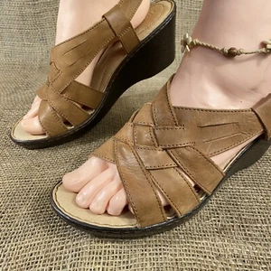 Born Sandal Slingback Wedge Cross Strap Leather Buckle Tan Brown Women's Sz 10 M - Picture 1 of 11