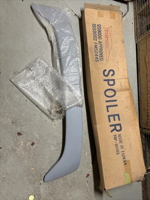 Alerón Ford Focus 1999 sin pintar  Foto 1 de 4