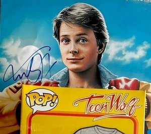 Funko Teen Wolf Shirt & Flocked Pop w/11x17 Poster Signed By Michael J. Fox - Picture 1 of 6