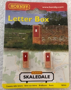 HORNBY SKALEDALE R8763 OO/1:76 SCALE SET OF 2 LETTER BOXES - BRANDNEU - Bild 1 von 3