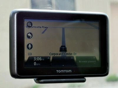 NEW TomTom GO 2405T Car GPS System 4.3" USA/Canada/Mexico Maps LIFETIME TRAFFIC - Image 1 of 4