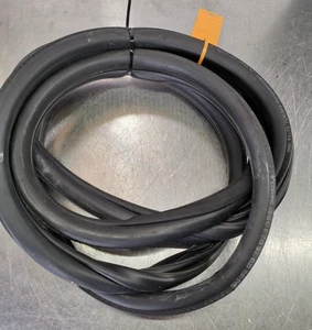 BMW 1 DOOR  RUBBER SEAL FRONT OFFSIDE RIGTH F20  (2015-2019) 7240849-08 - Picture 1 of 8