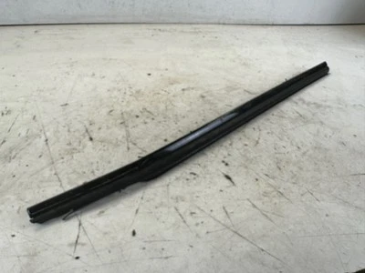 宝马 330CI 右后双门轿跑车后窗阴影线装饰黑色 E46 00-06 原始设备制造商 — 第 1/4 张图片