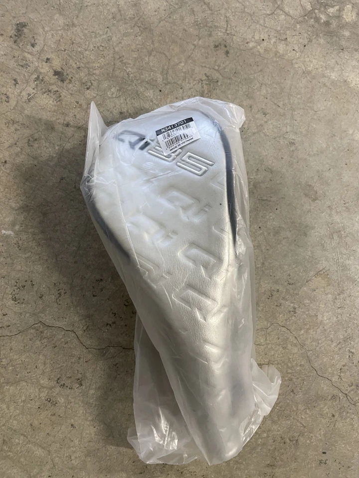 TaylorMade Golf Qi35 Driver Headcover