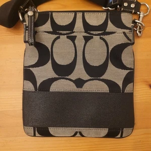 Bolso Bandolera COACH Swingpack Monograma-Negro/Gris-Excelente - Imagen 1 de 21