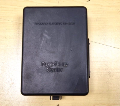 1998 1999 2000 01 02 GMC YUKON DENALI Fuse Box Relay Upper Cover OEM 12162365D - Image 1 of 4