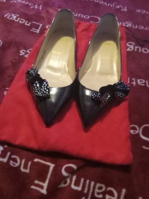 Bailarina plana christian louboutin charol negro 39,5 Foto 1 de 4