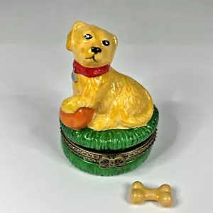 Vintage Porcelain Golden Retriever Puppy Trinket Box Bone Charm Collectable - Picture 1 of 7