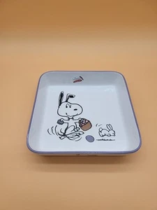 Peanuts New Snoopy & Bunny Easter Baking Dish 9.25in X 9.25in X 2.25in - Picture 1 of 7