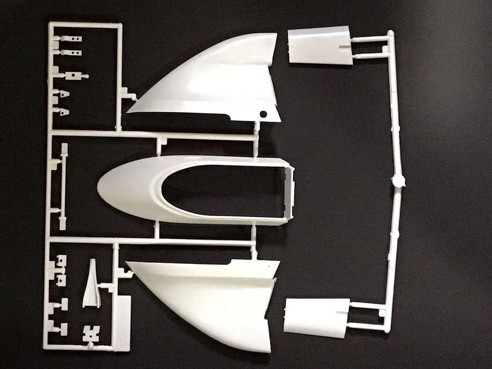 1/12 McLAREN M23 1974 CUBIERTA Y ALERONES DELANTEROS. FRET A Foto 1 de 1