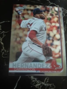 2019 Topps Chrome Darwinzon Hernandez Rookie Card - Picture 1 of 2