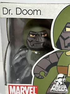 Marvel Mighty Muggs Fantastic Four Dr. Doom 2007 Hasbro Vinyl Figure Supereroe - Foto 1 di 9