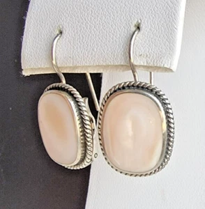 GORGEOUS VINTAGE 925 STERLING SILVER  16x12 mm. MOTHER OF PEARL EARRINGS - Picture 1 of 11