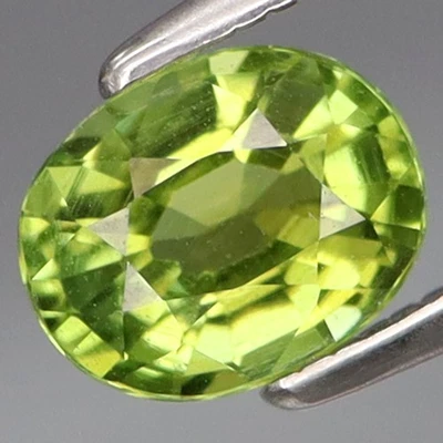 0,88 quilates ¡Impresionante! Piedra preciosa de turmalina verde amarillenta natural ¡Fuego completo y limpio! Foto 1 de 4