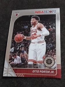 2019-20 Hoops Premium Stock Otto Porter Jr. Chicago Bulls #28 Basketball Card - Bild 1 von 2
