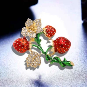 Retro Fashion Enamel Fruit Strawberry Brooch Temperament Lady Cartoon Pin  - Picture 1 of 7