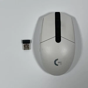 Bezprzewodowa mysz do gier Logitech G305 LIGHTSPEED, czujnik Hero 12K, 12 000 DPI, RGB - Zdjęcie 1 z 5
