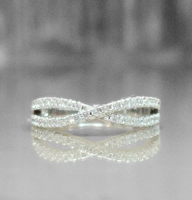 Elegante anillo de plata 925 moderno con pavé de circonitas cúbicas cruzadas talla 4,5 Foto 1 de 4