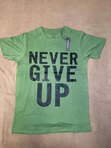 Camiseta Never Give Up Verde Ejército Talla S Gráfico Motivacional Unisex Camiseta Algodón - Imagen 1 de 3