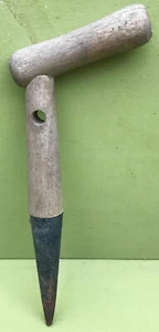 OUTIL DE JARDINIER : PLANTOIR EN BOIS POINTE METALLIQUE - Picture 1 of 3