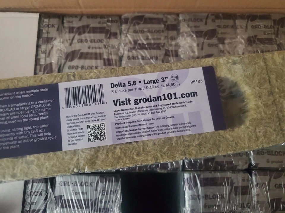 Estuche Grodan Growdan Gro Block 256 unidades Delta grande 3" con agujero 3" x 3" x 4"  Foto 1 de 3