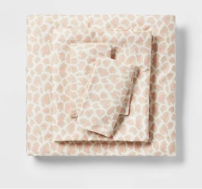 Room Essentials Twin XL Microfiber Sheet Set Pink Leopard Print Size Twin XL - Image 1 of 2