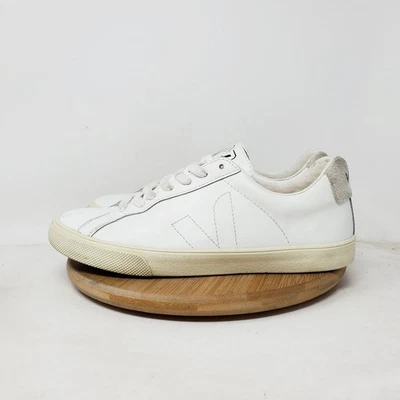 VEJA Esplar Shoes Womens 7 White Low Top Lace Up Retro Sneaker - Image 1 of 4