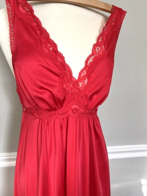 Shadowline Vintage Women's Red Silky Lace Cutout Long Empire Nightgown Size S - Image 1 of 4