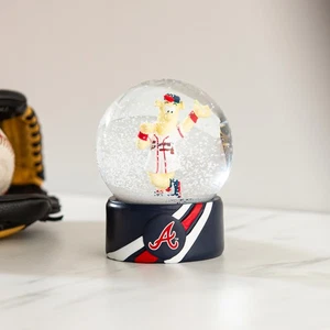 Atlanta Braves Water Globe - Picture 1 of 2