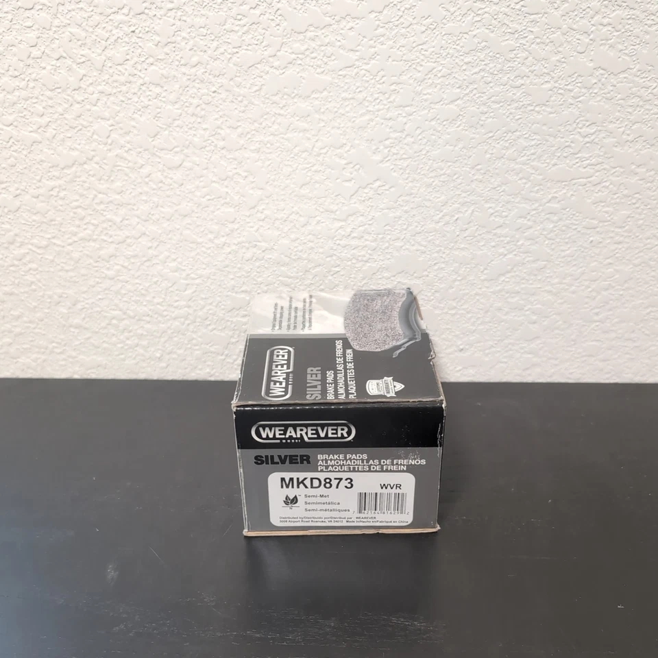 Juego de pastillas de freno de disco traseras Mercedes-Benz CARQUEST WEAREVER plateadas MKD873 Foto 1 de 3