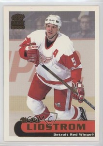 1999-00 Pacific Paramount Gold Nicklas Lidstrom #83 HOF