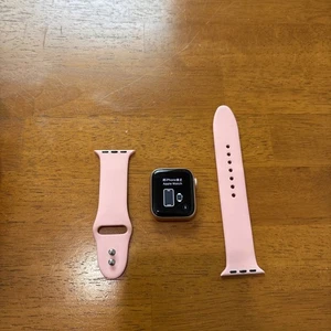 Apple Watch Series 6 40mm Boîtier en Aluminium Doré avec Bracelet Sport Sable Rose - GPS - Photo 1 sur 8