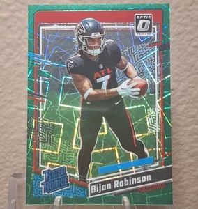 Donruss Optic #206 2023 Bijan Robinson verde clasificación velocidad novato (RC) ATLANTA - Imagen 1 de 2