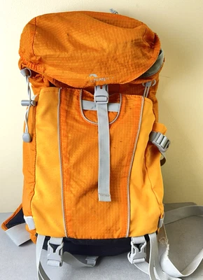 Mochila para cámara Lowepro Photo Sport Sling 100 AW naranja/gris Foto 1 de 4